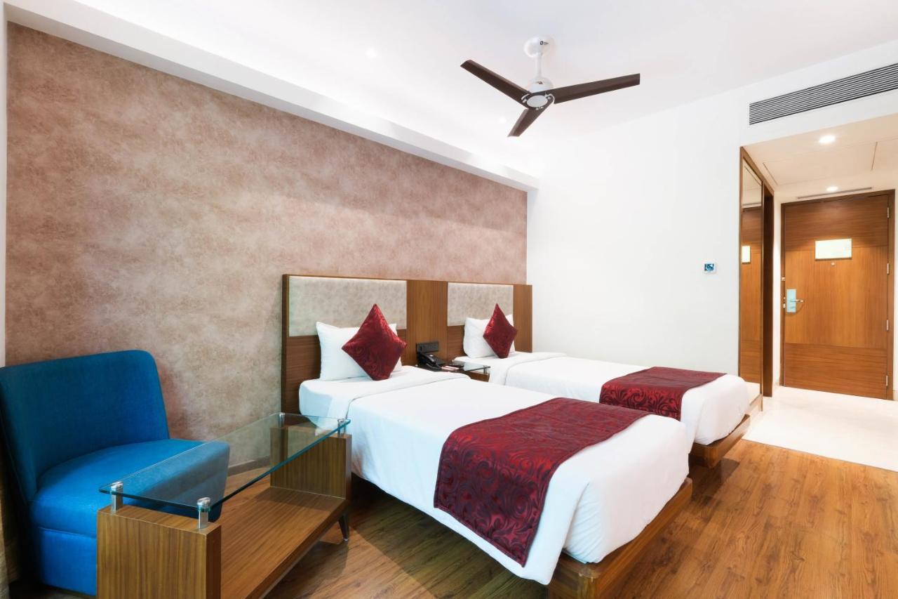 7 Apple Hotel - Viman Nagar Пюн Екстериор снимка